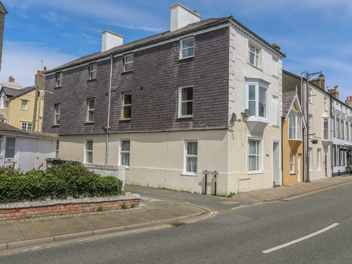 Ferienwohnung Gadlys House - Waters Edge Beaumaris Exterior foto