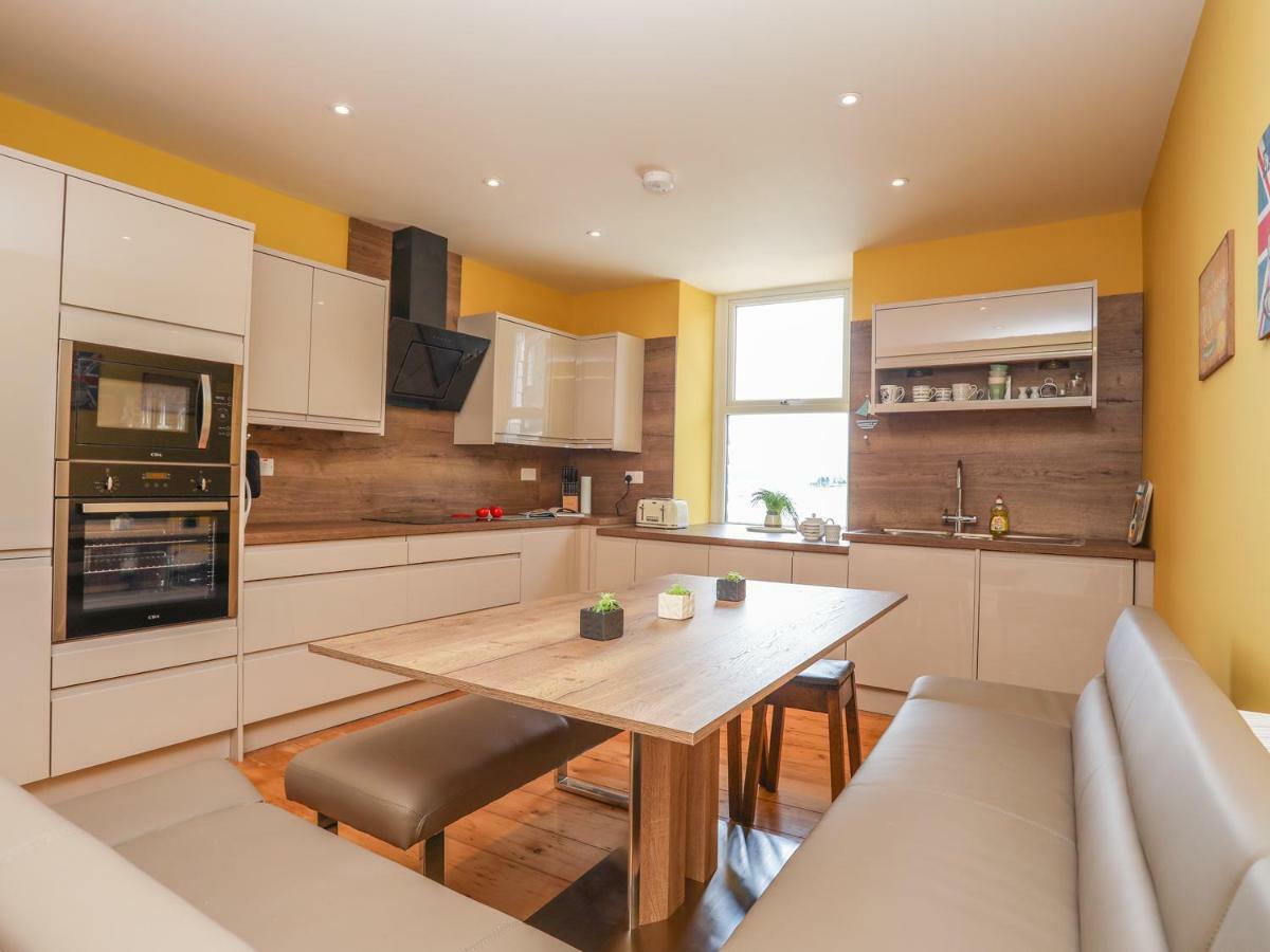 Ferienwohnung Gadlys House - Waters Edge Beaumaris Exterior foto